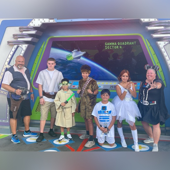 Meet your Posher, Heather - Picture 3 of 3